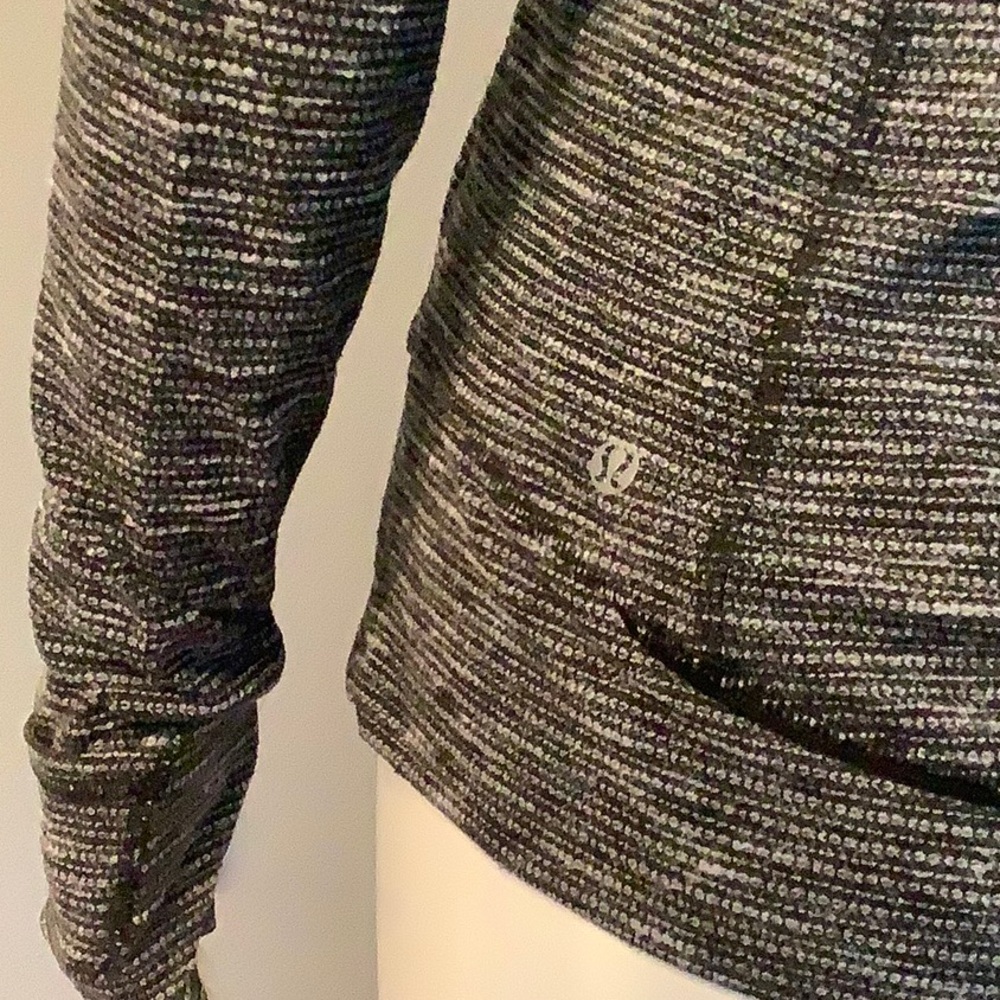 Lululemon pullover top - Picture 7 of 9